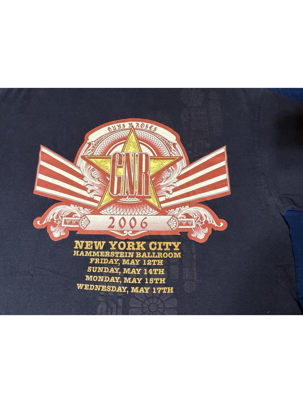Guns N Roses vntg 2006 NYC distressed Tour Shirt XL Hanes Hammerstein Ballroom